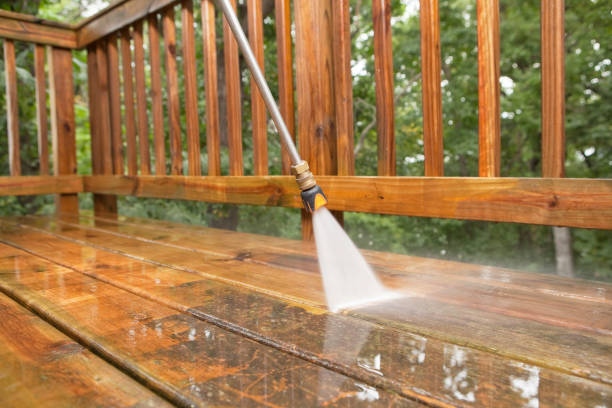 Best Garage Pressure Washing  in Yorkville, WI